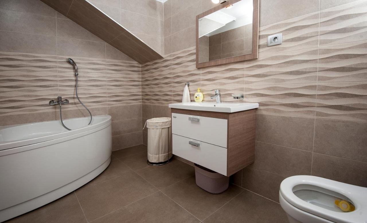 Apartment Antea Sinj Exterior photo